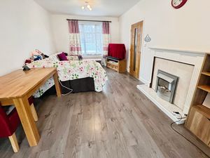 Lounge- click for photo gallery